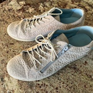 Cloud Footwear Pink Suede casuals size 42